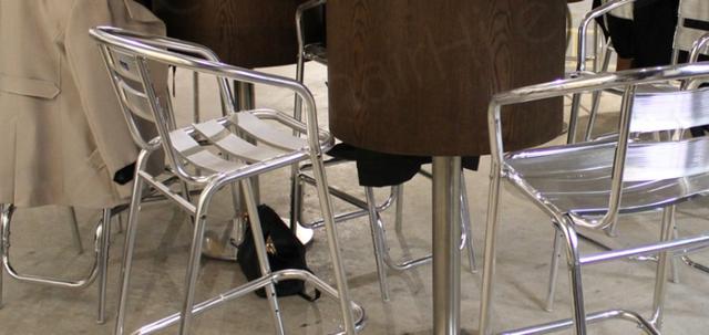 https://d1hcs5uofxldvl.cloudfront.net/chair-hire/article_additional/pop-up-cheese-store7/pop-up-cheese-store7-740x350.jpg - Aluminium high bar stools perfect for pop-up shops.